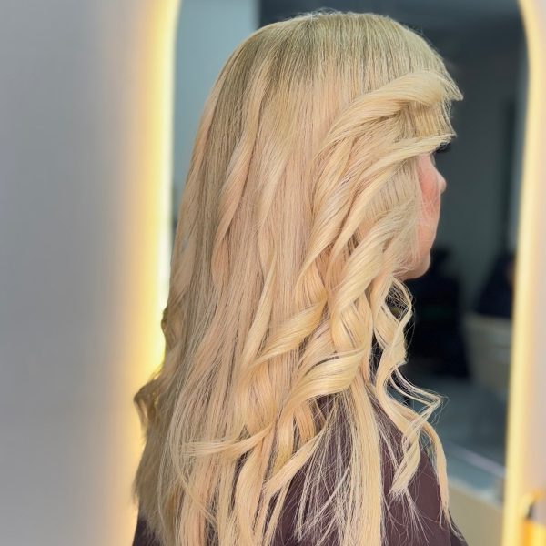 آرایشگاه زنانه خاتون چهره پیروزی تهران